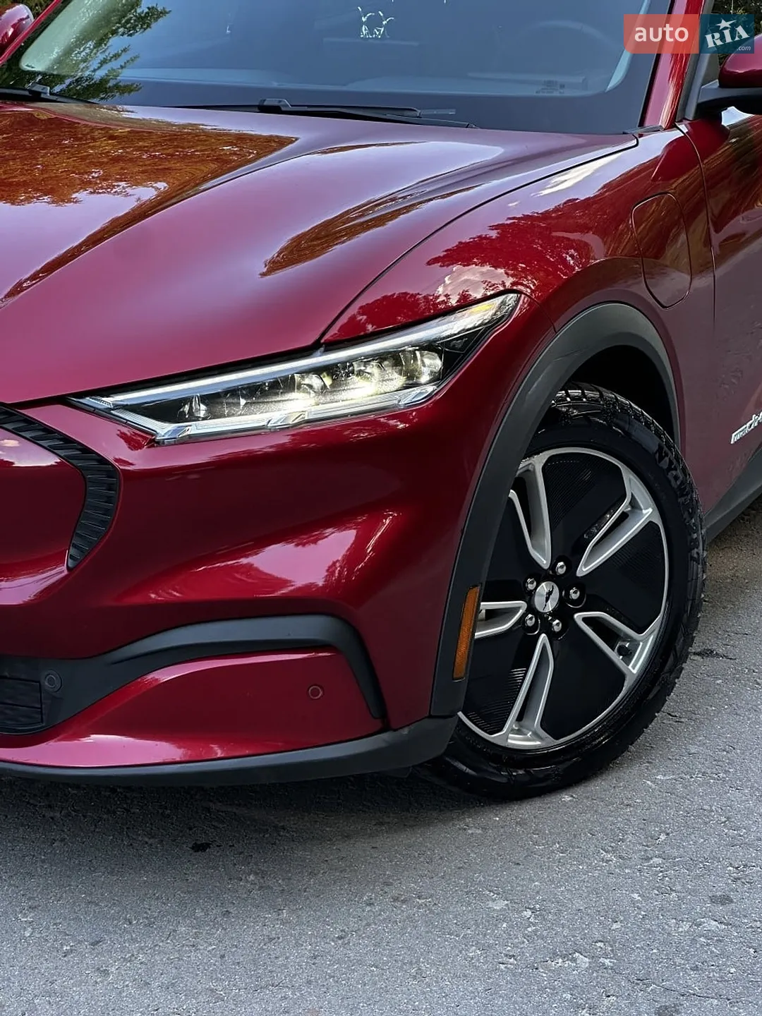 2020 Ford Mustang Mach-E - мініатюра 3