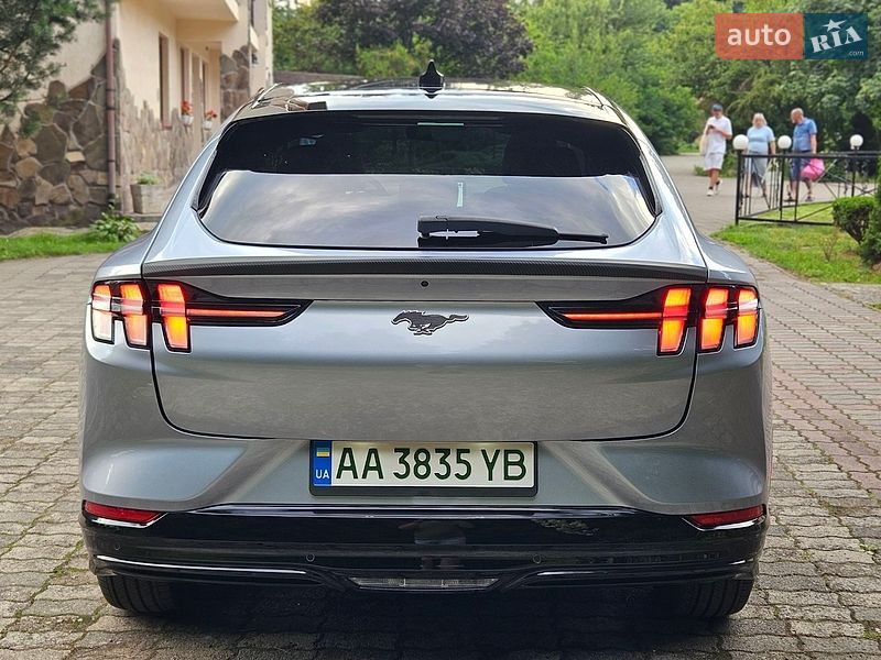 Внедорожник / Кроссовер Ford Mustang Mach-E 2022 в Киеве