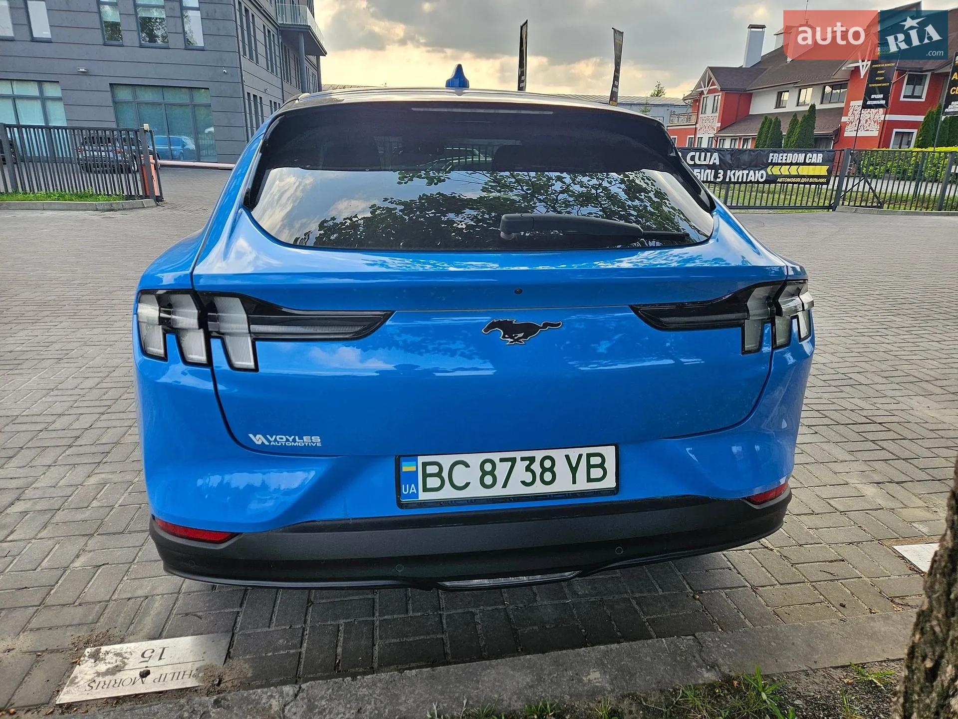 2022 Ford Mustang Mach-E - мініатюра 28