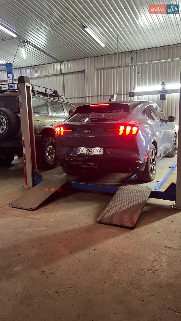 2024 Ford Mustang Mach-E - мініатюра 13