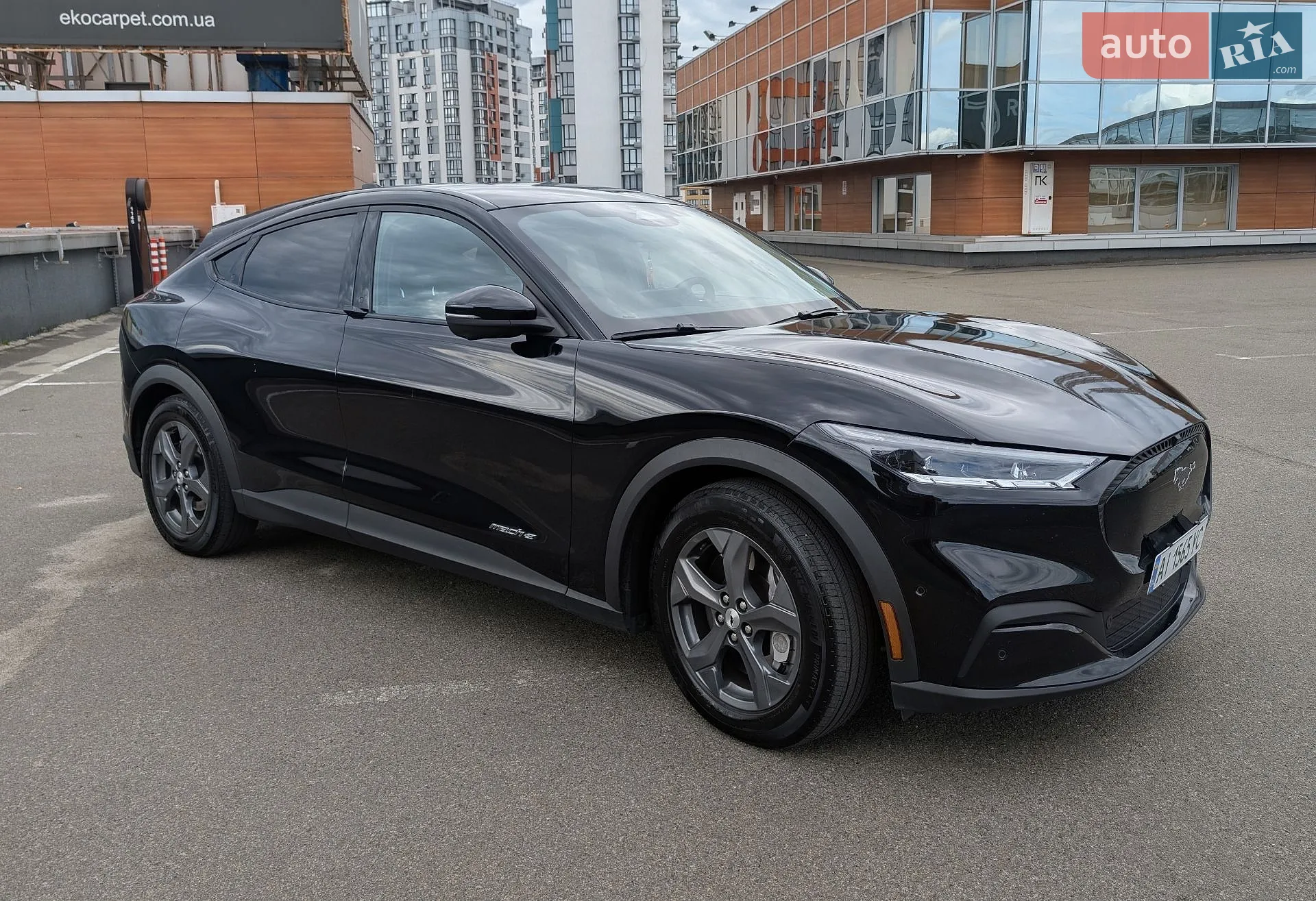 2022 Ford Mustang Mach-E - мініатюра 3