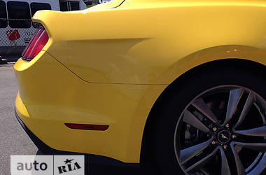 Купе Ford Mustang 2017 в 