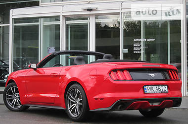 Кабриолет Ford Mustang 2016 в Киеве