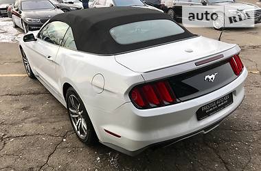 Кабриолет Ford Mustang 2016 в Киеве