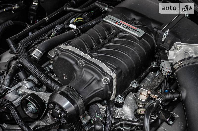 Купе Ford Mustang 2017 в Киеве