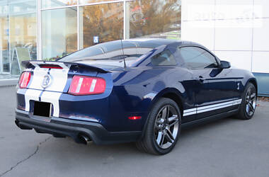 Купе Ford Mustang 2010 в Киеве