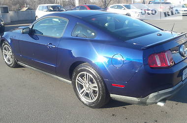 Купе Ford Mustang 2011 в 