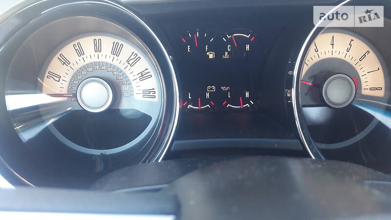 Купе Ford Mustang 2011 в Києві