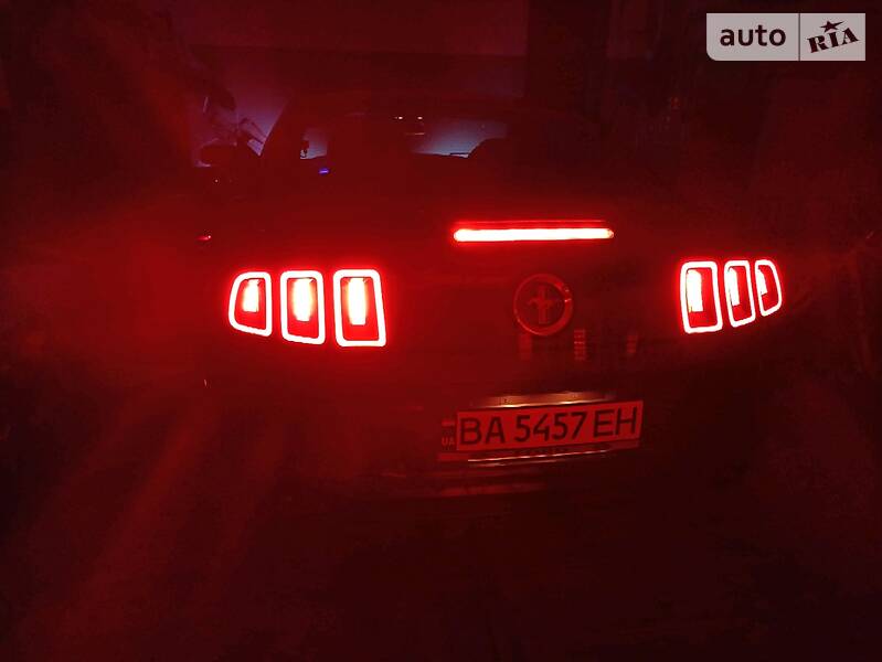 Купе Ford Mustang 2012 в Кропивницком