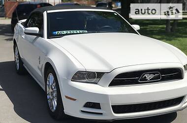 Купе Ford Mustang 2012 в Запоріжжі