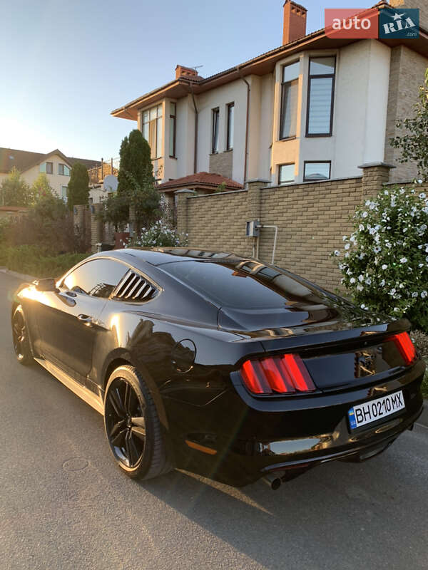 Купе Ford Mustang 2015 в Одесі