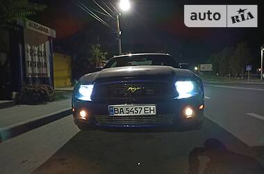 Купе Ford Mustang 2012 в Кропивницком