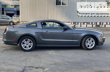 Купе Ford Mustang 2014 в Киеве