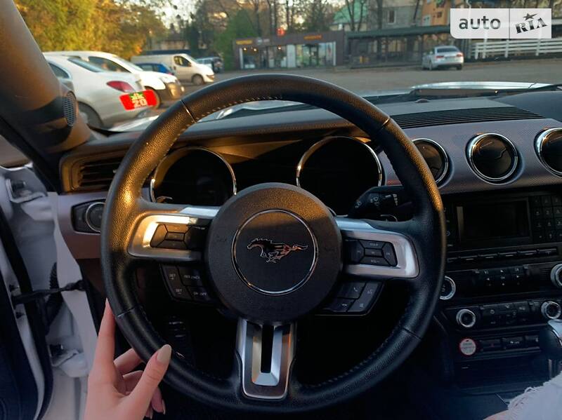 Купе Ford Mustang 2016 в Львове фото 20 Купе Ford Mustang 2016 в Львове
