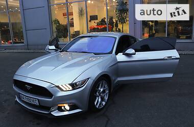 Купе Ford Mustang 2016 в Киеве