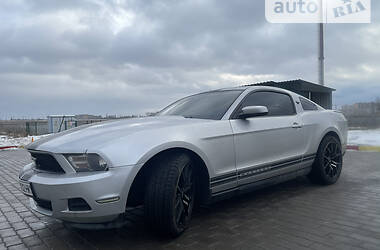 Купе Ford Mustang 2012 в Киеве