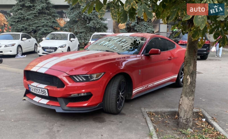 Купе Ford Mustang 2016 в Киеве