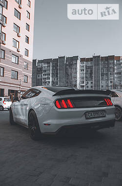 Купе Ford Mustang 2016 в Черкасах