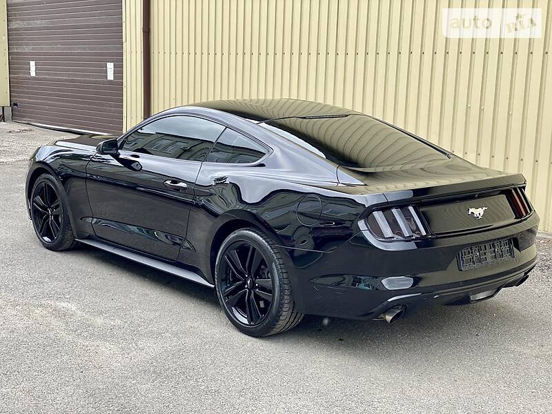 Купе Ford Mustang 2017 в Киеве
