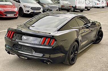 Купе Ford Mustang 2017 в 