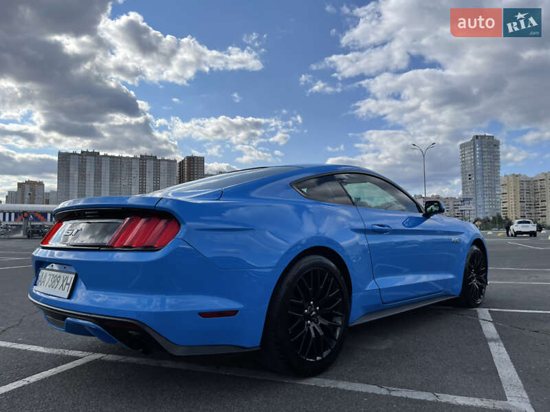 Купе Ford Mustang 2016 в Киеве