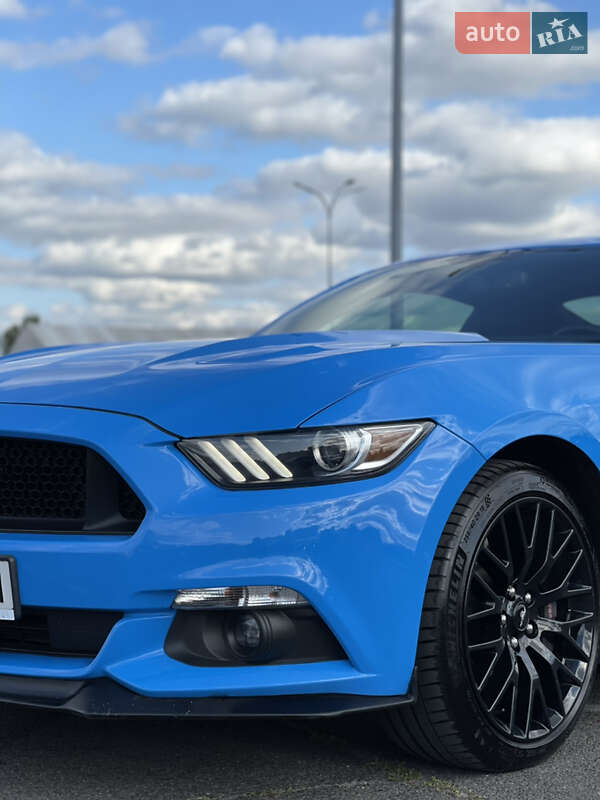 Купе Ford Mustang 2016 в Киеве