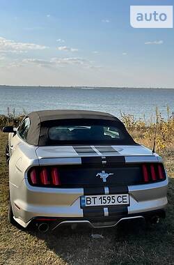 Кабриолет Ford Mustang 2016 в Новой Каховке