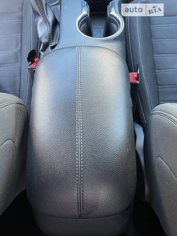 Седан Ford Mustang 2015 в Киеве фото 17 Седан Ford Mustang 2015 в Киеве