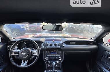 Седан Ford Mustang 2015 в 