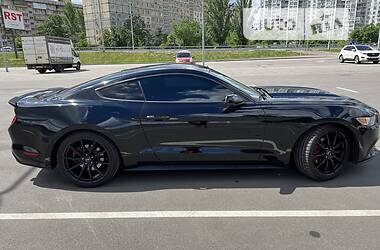 Купе Ford Mustang 2016 в Києві