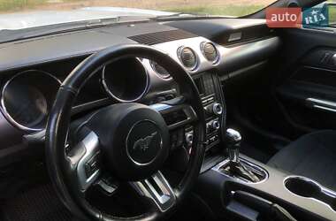 Купе Ford Mustang 2015 в 