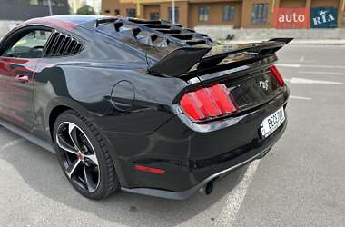 Купе Ford Mustang 2014 в 