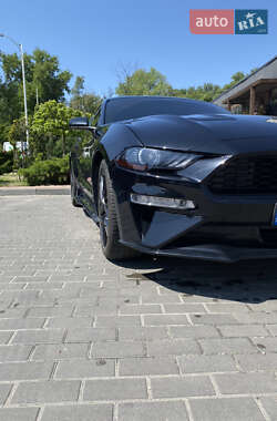 Купе Ford Mustang 2018 в 