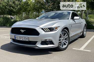 Купе Ford Mustang 2015 в Києві