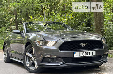 Кабриолет Ford Mustang 2015 в Киеве