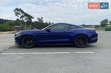 Купе Ford Mustang 2014 в 