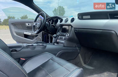 Купе Ford Mustang 2014 в 