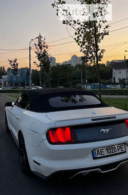 Кабріолет Ford Mustang 2016 в Дніпрі