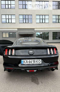 Купе Ford Mustang 2017 в 