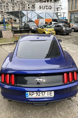 Купе Ford Mustang 2016 в Києві