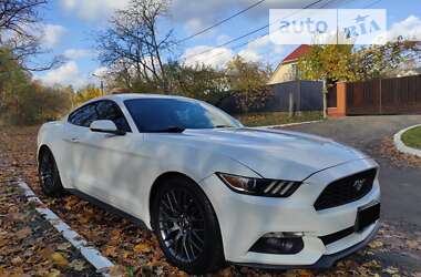 Купе Ford Mustang 2015 в Києві