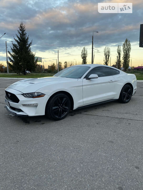 Купе Ford Mustang 2017 в Кременчуге