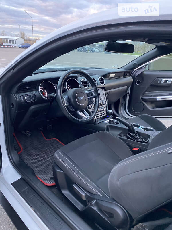Купе Ford Mustang 2017 в Кременчуге