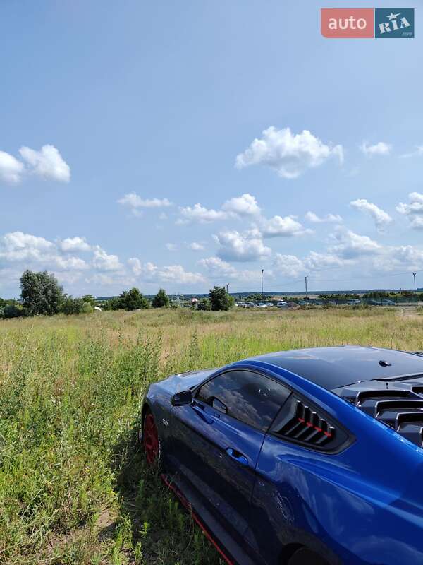 Купе Ford Mustang 2017 в Киеве