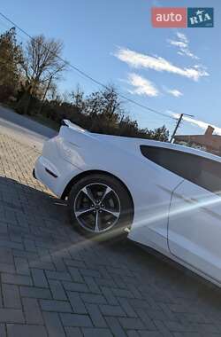 Купе Ford Mustang 2015 в 