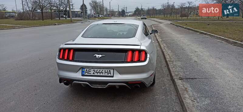 Купе Ford Mustang 2015 в Днепре