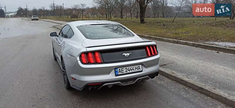 Купе Ford Mustang 2015 в Днепре