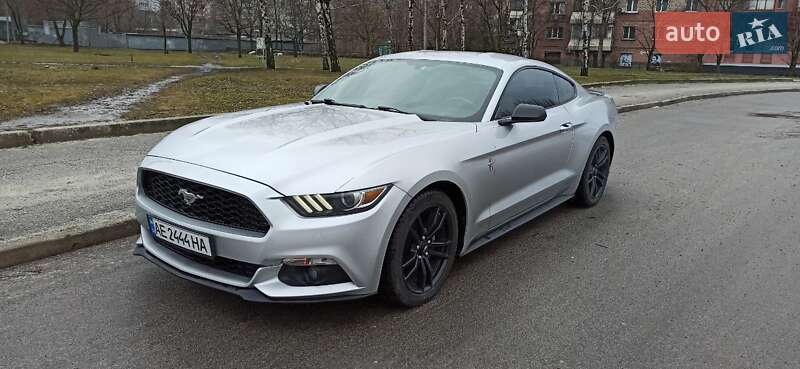 Купе Ford Mustang 2015 в Днепре