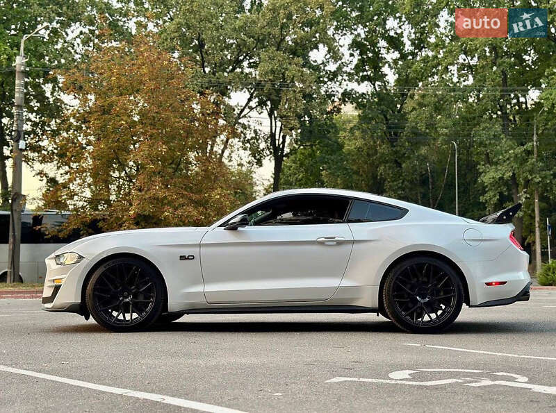 Купе Ford Mustang 2019 в Вінниці