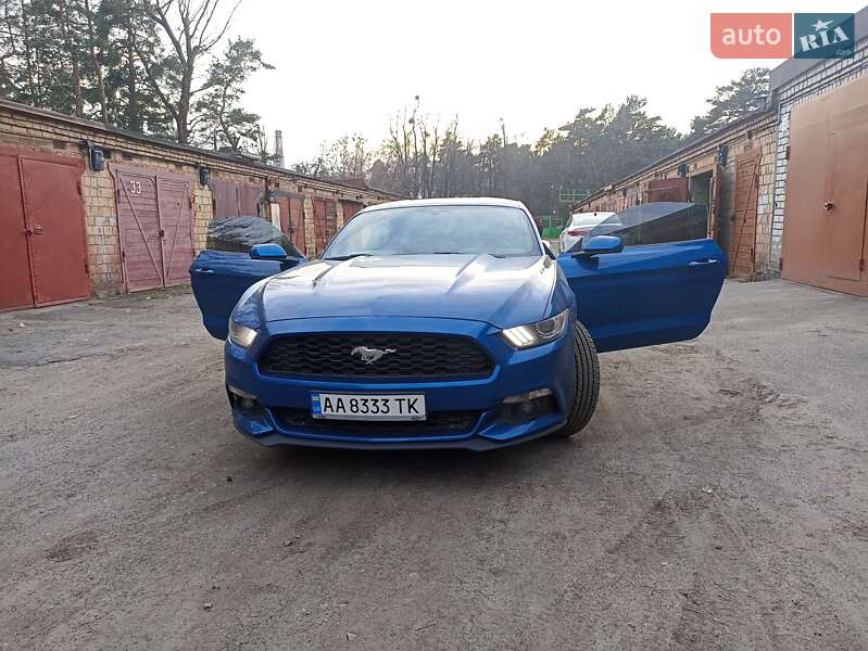 Купе Ford Mustang 2016 в Киеве